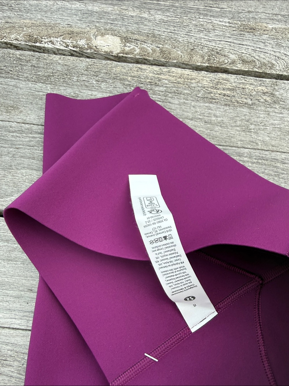 Lululemon Glow Up Super-High-Rise Tight 28" NWT Chilled Grape purple Size 8 🍇 - Picture 4 of 4